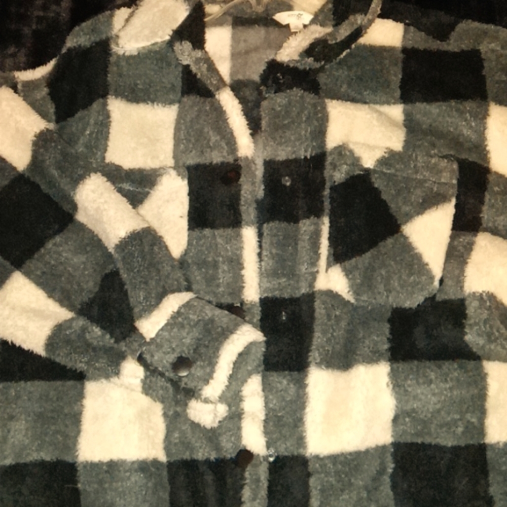 Black and white button up 14 womens Flannel